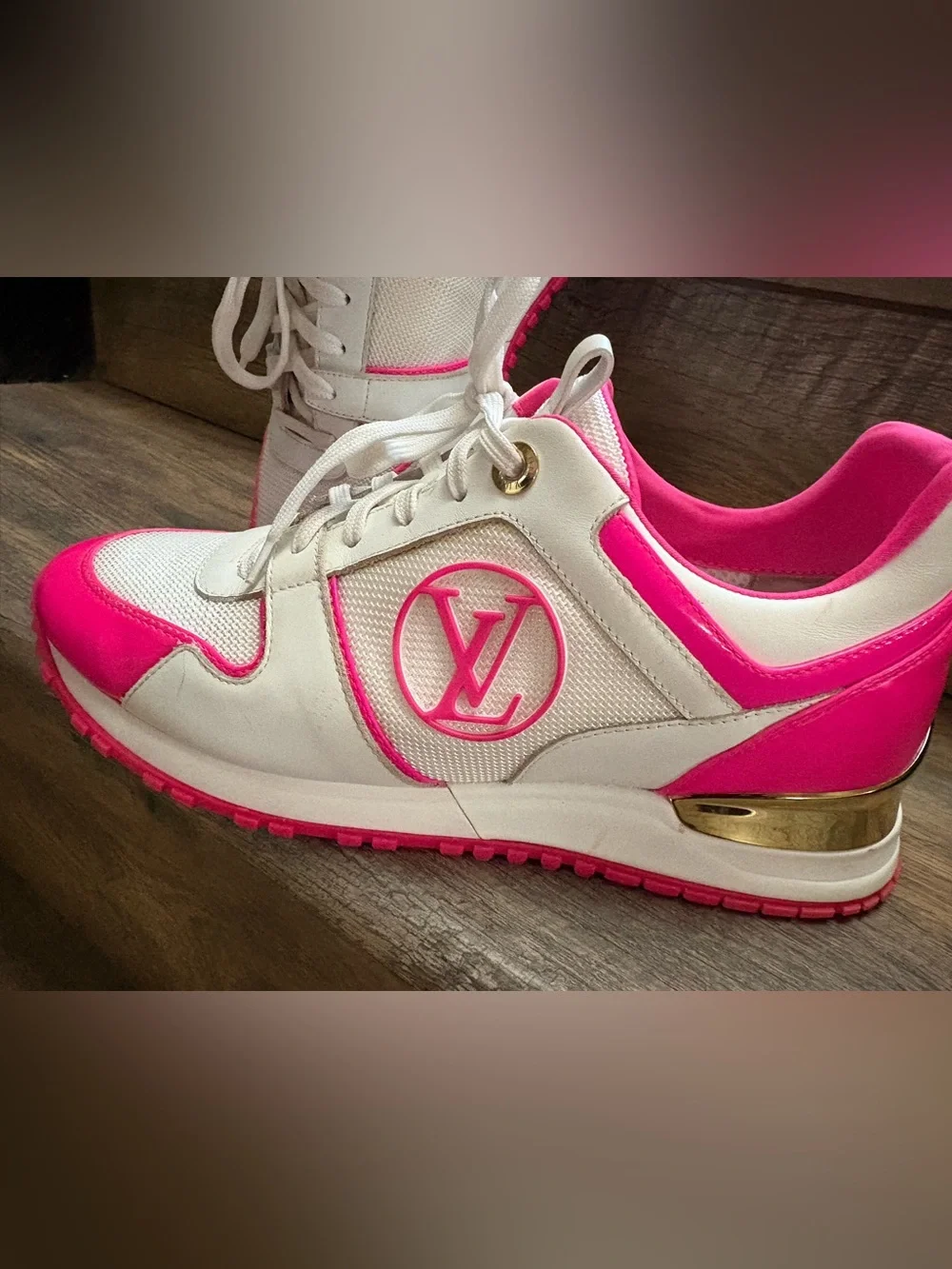 Louis Vuitton White & Hot Pink Low-Top Sneakers with Gold Accent - Picture 2 of 12